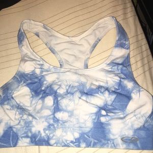 2 sports bras